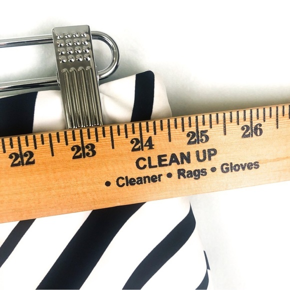 LANE BRYANT (28W) white and navy striped skirt - Picture 5 of 9